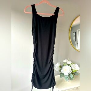 Black bodycon dress